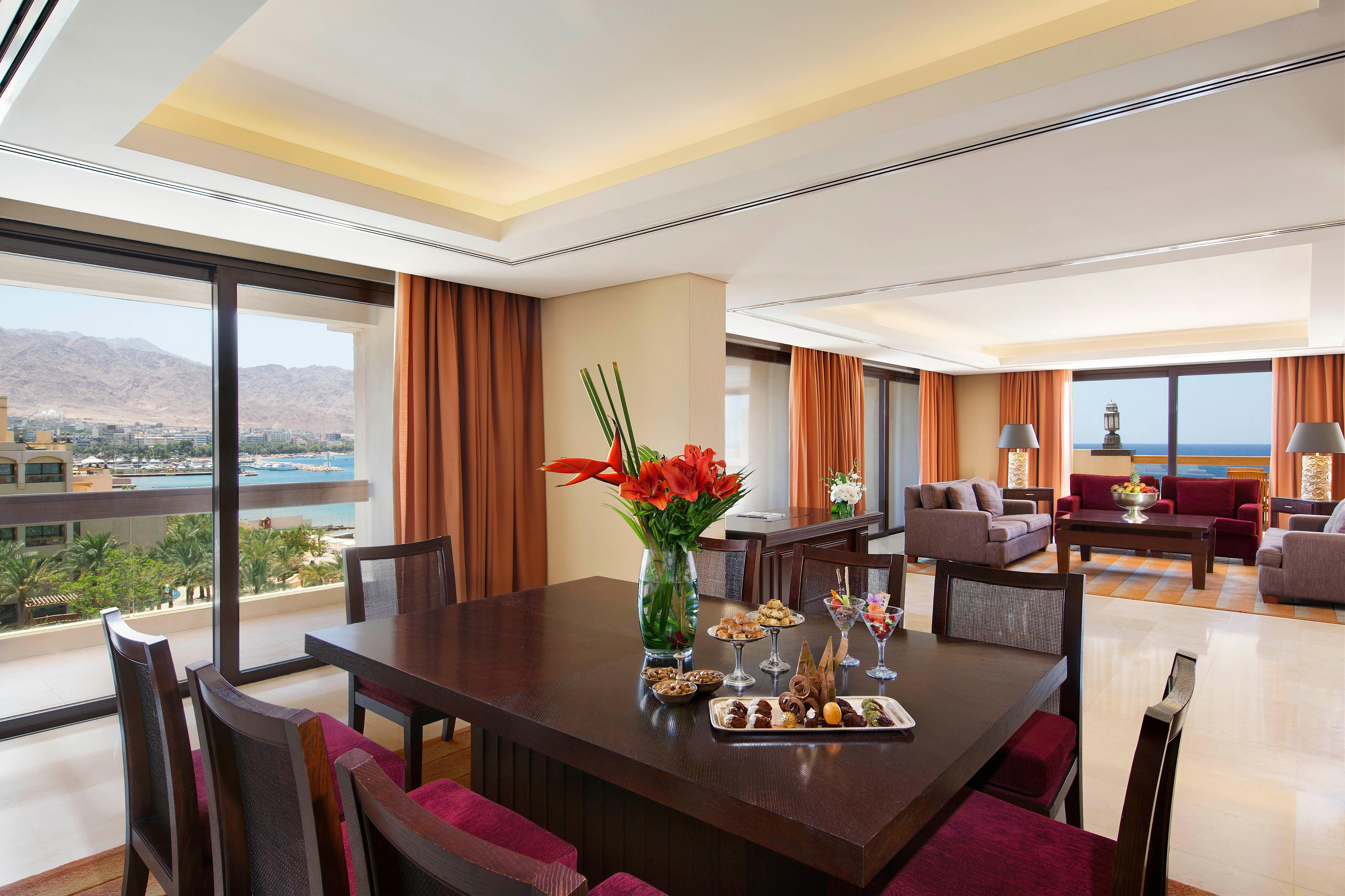 Intercontinental Aqaba By Ihg Hotel Exterior photo Suite at the Hilton Sharm El Sheikh